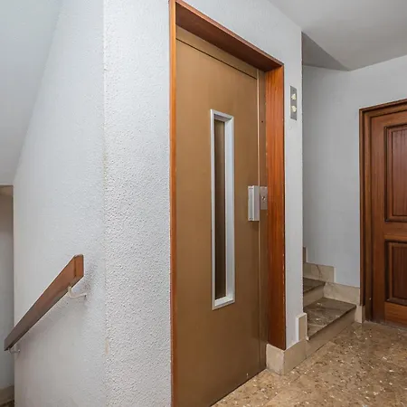 Apartment Rambla Mendez Nunez *